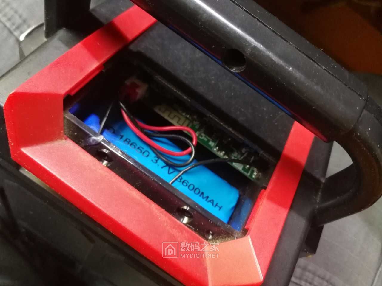 拆解纽曼便携式蓝牙广场舞音箱t-69 - 拆机乐园 数码之家