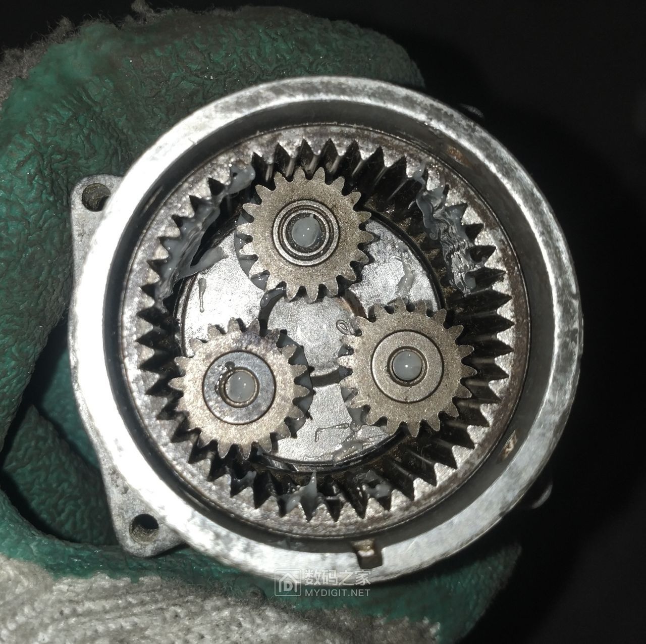 米沃奇m122401老款齿轮箱拆解加油