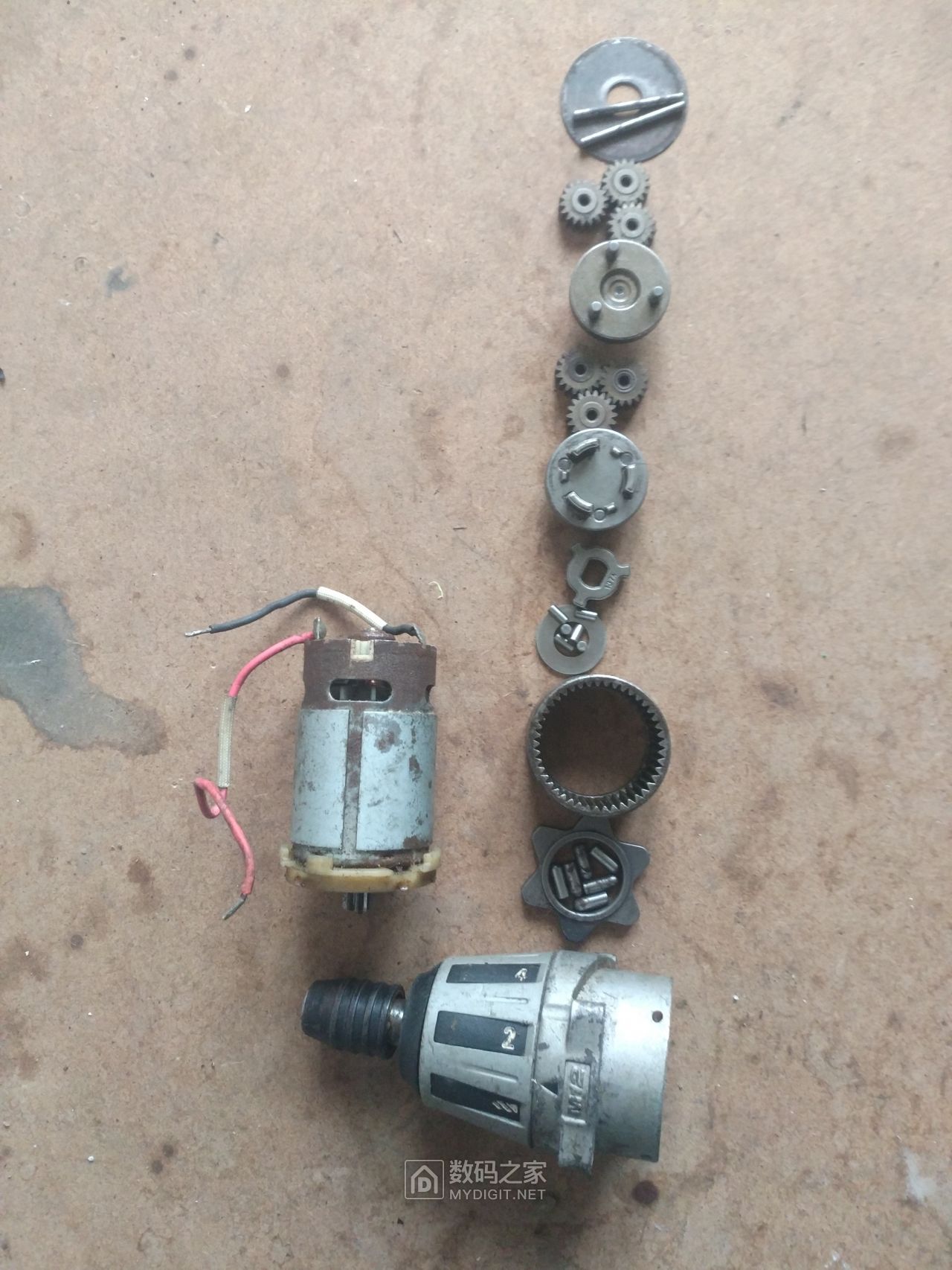 米沃奇m122401老款齿轮箱拆解加油