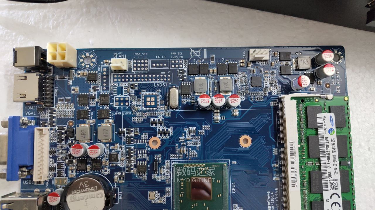 拆个200块钱包邮的工控小主机cpu是n2830