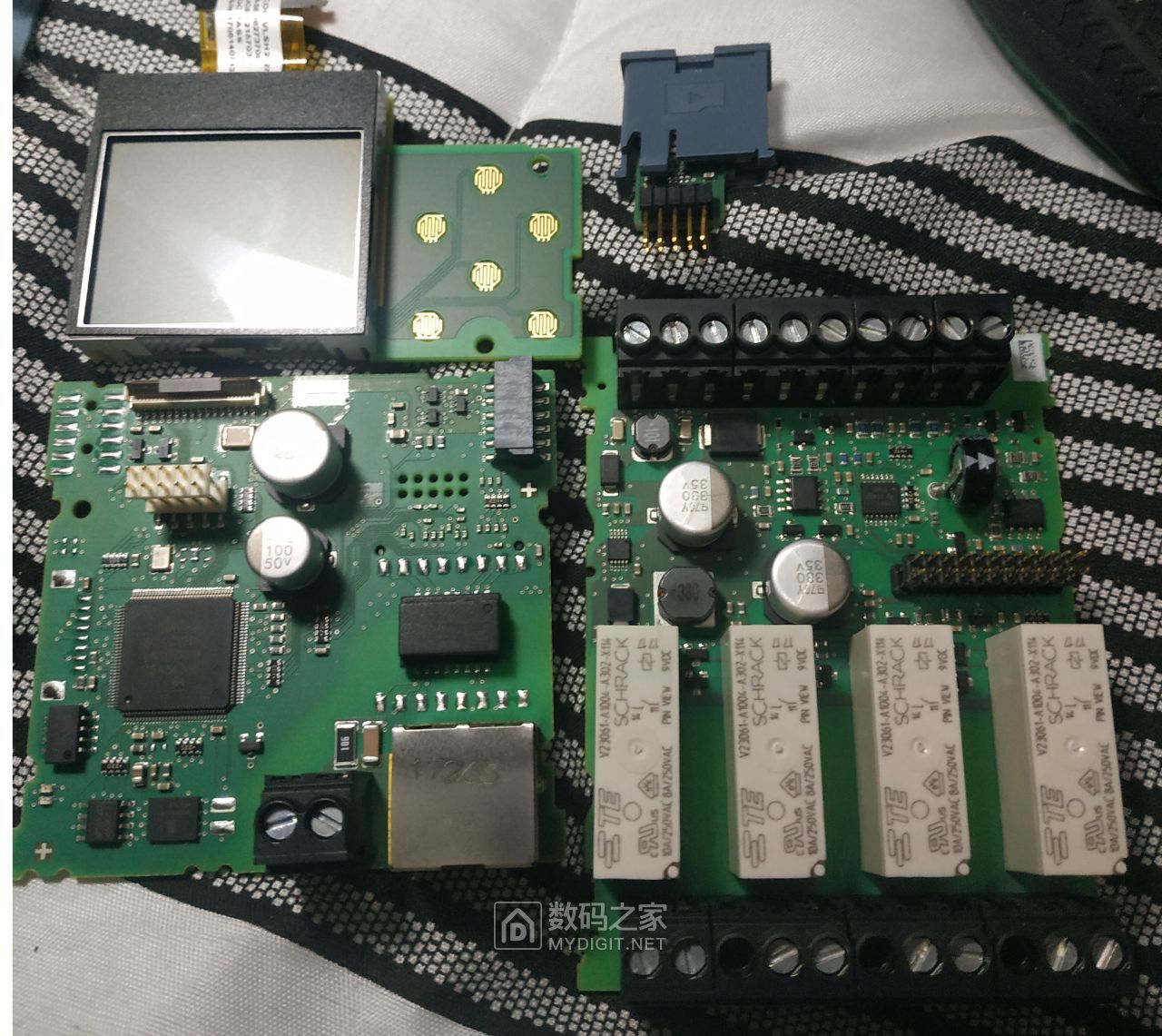 西门子logo0ba8fs04plc拆解