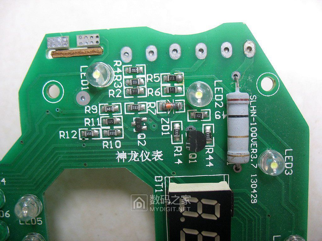 拆修雅迪电动车仪表盘