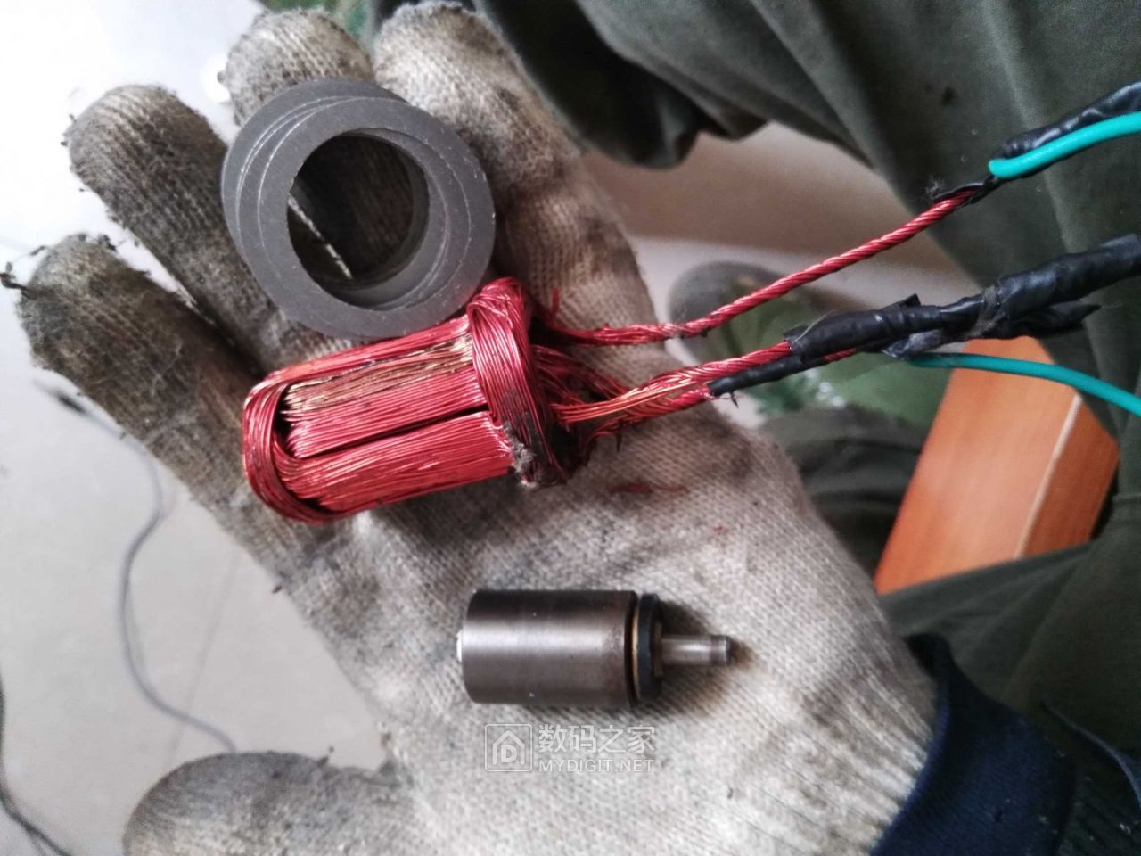 博士18v有感无刷电动工具电机这算空心杯电机吗