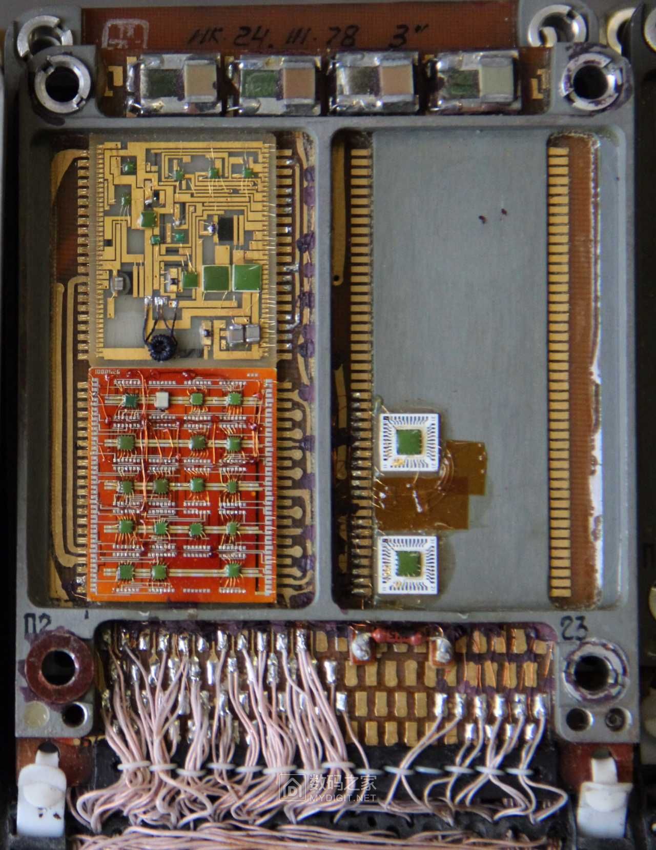 Classiccircuitboard014.jpg