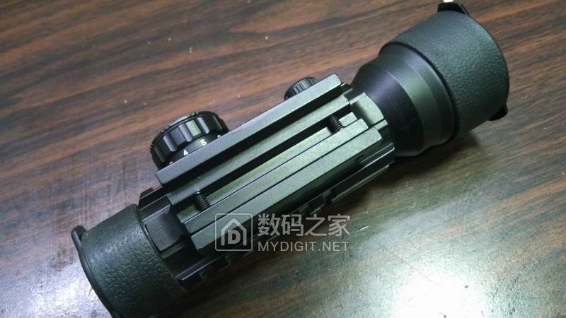 红绿点单筒镜2倍镜