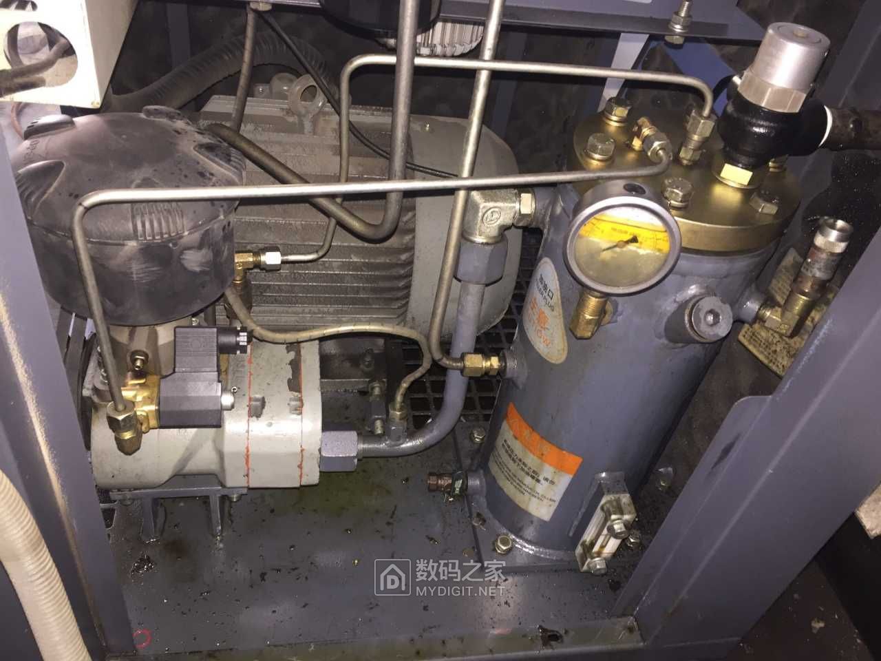 螺杆空压机加油维护感觉皮带轮挺牛