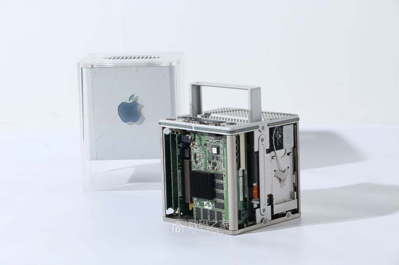 拆一台苹果powermacintoshg4cube主机