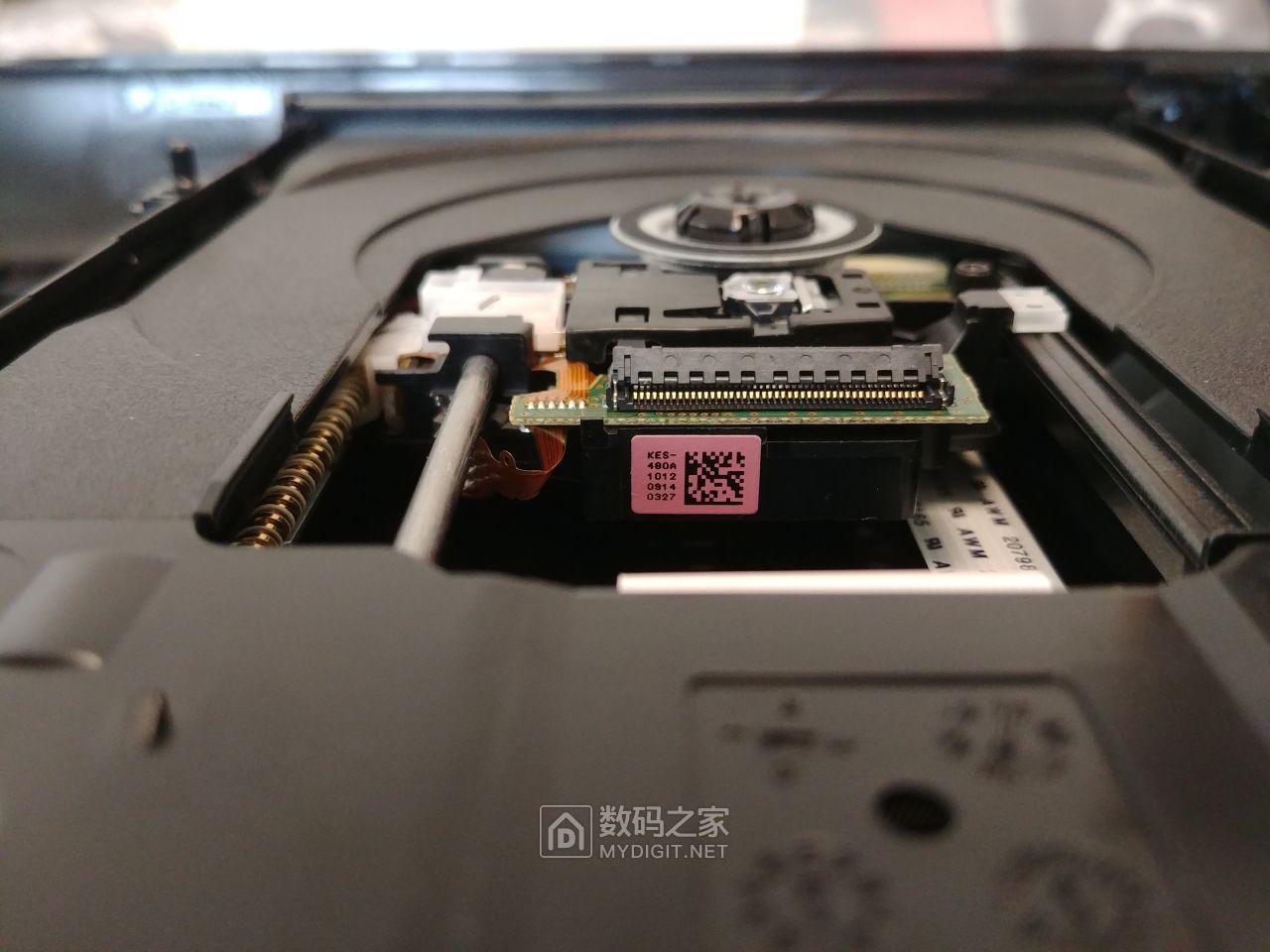 索尼BDP-S490蓝光播放机拆机图 - 拆机乐园 数码之家