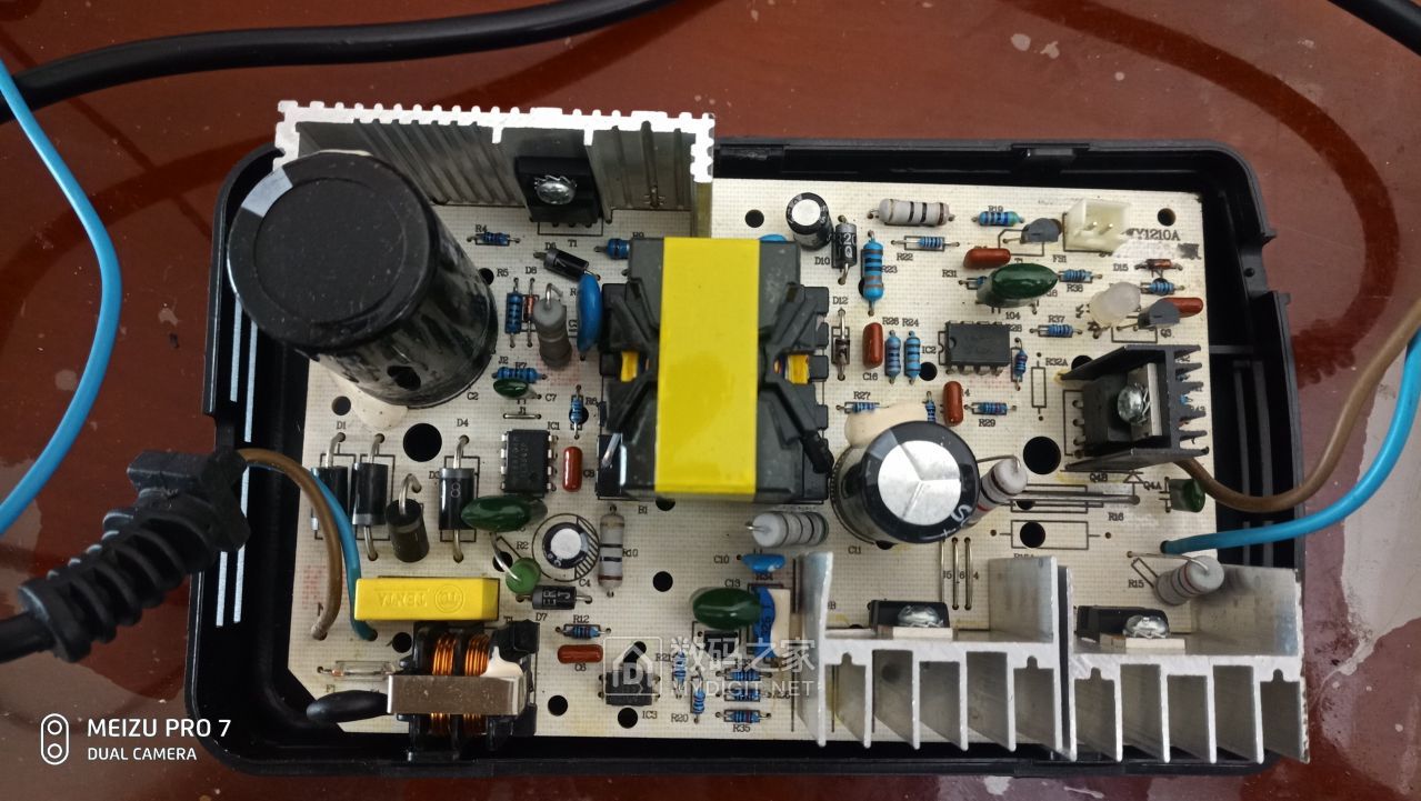 233536tcpvlktl9vd9phoo.jpg