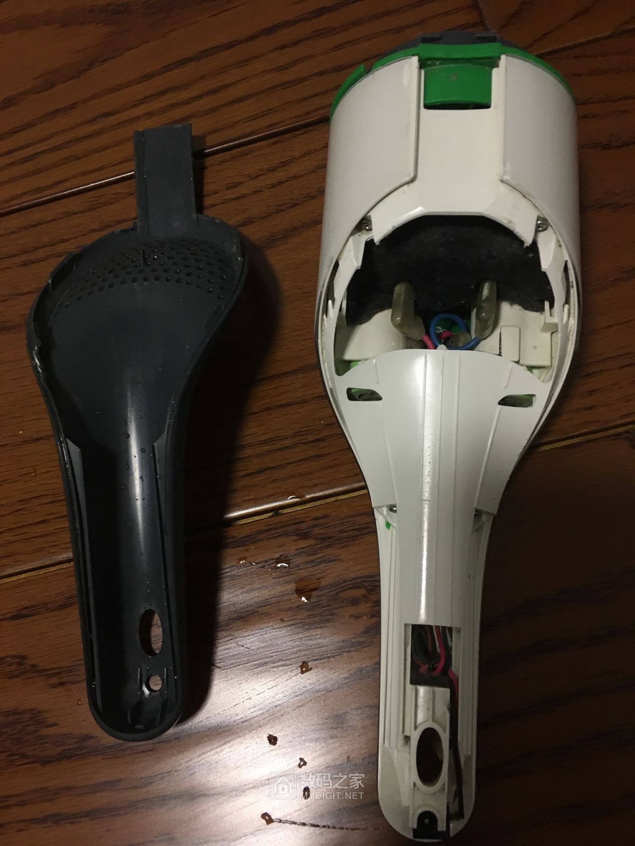拆解福维克vorwerk vc100可充电式手持无线吸尘器