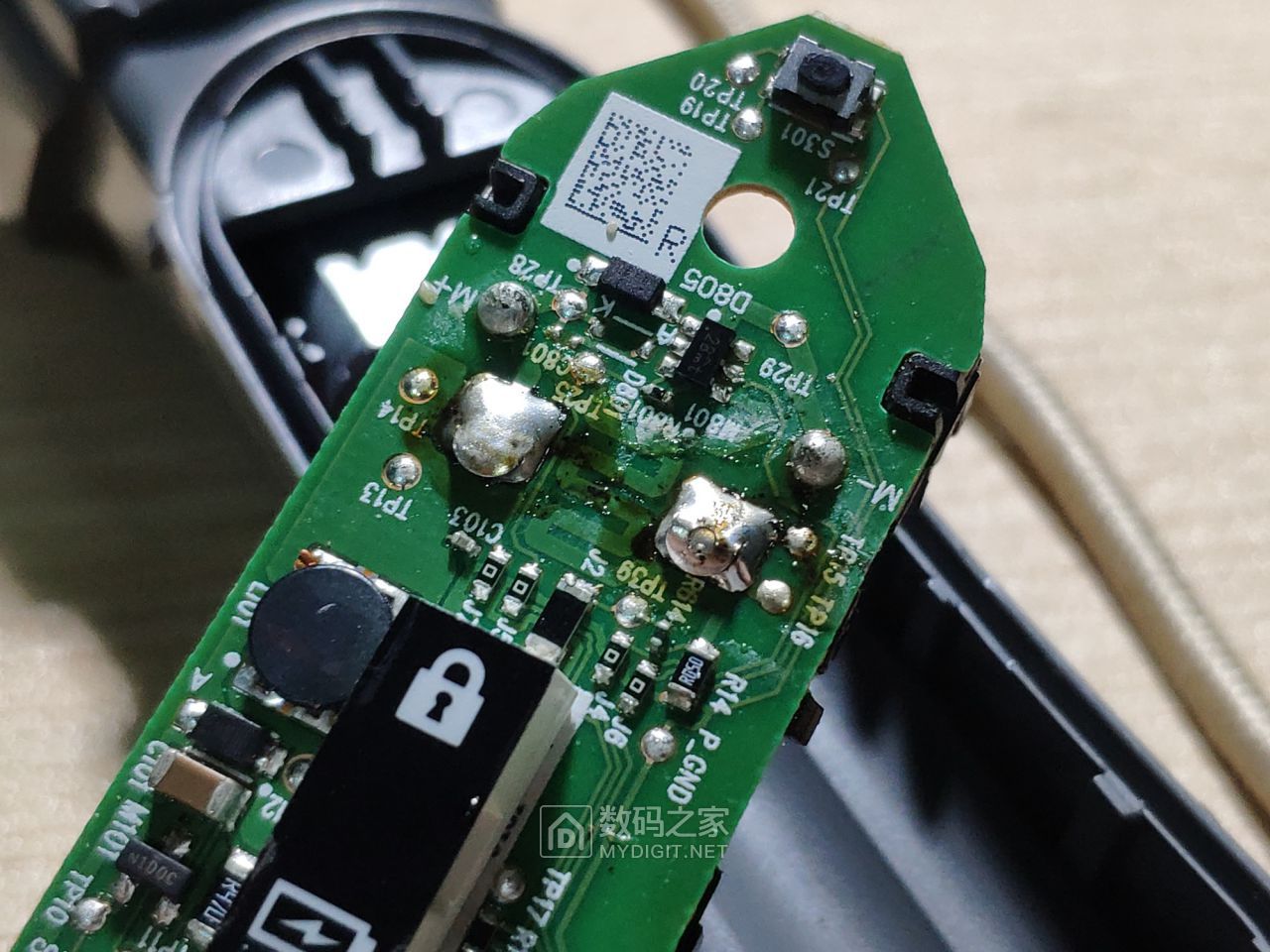 『x拆解』拆修飞利浦剃须刀原来是电池挂掉了. - 拆机乐园 数码之家