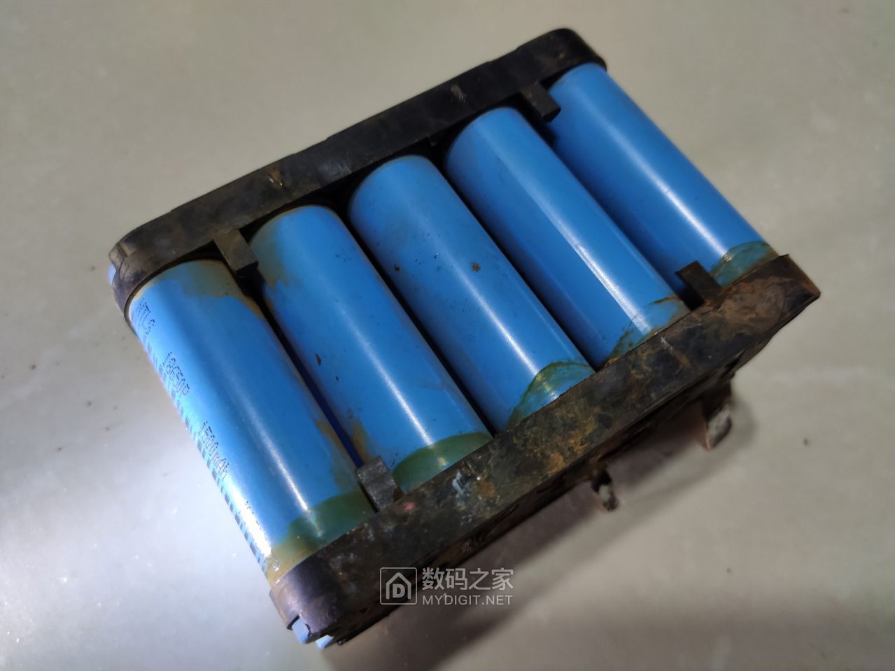 拆18v电动工具锂电池