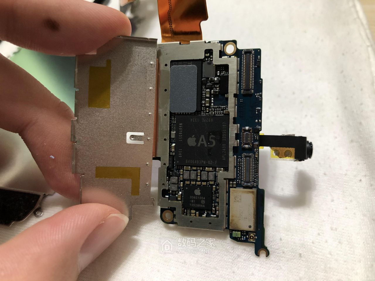 年前拆一苹果乞丐版ipod-touch 5智能随身听 - 拆机乐园 数码之家