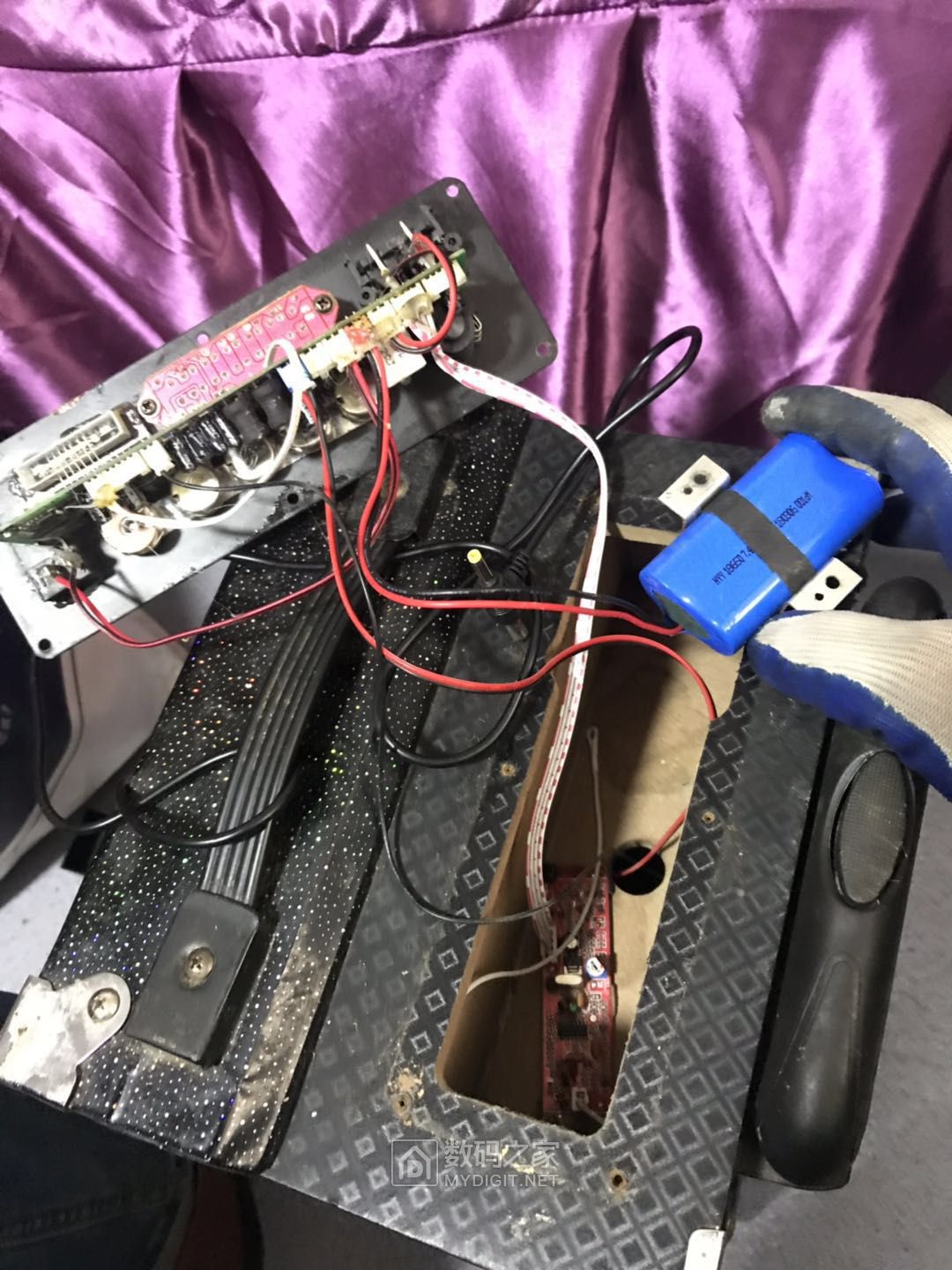 修理一个手拉杆音箱不能充电问题 - 维修达人 数码之家