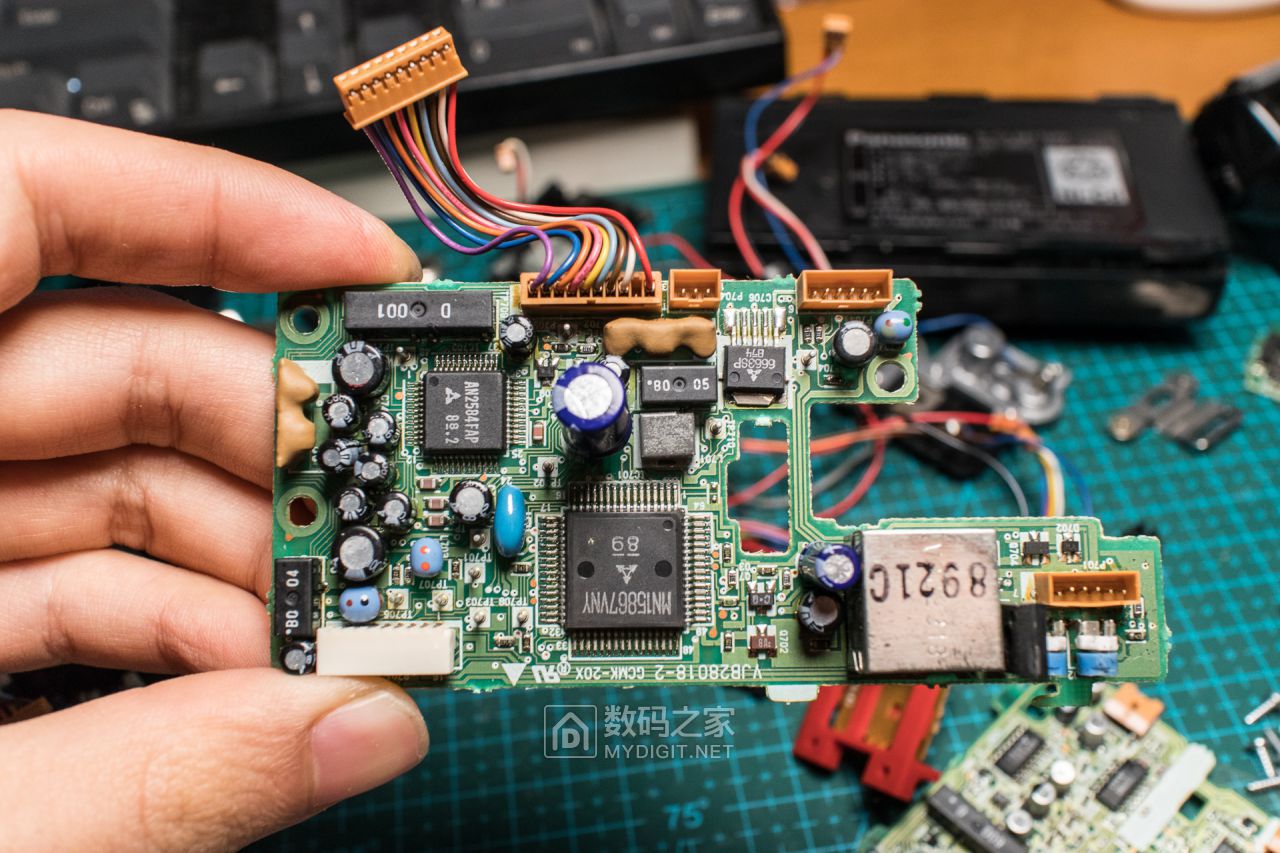 1988年紧凑型vhsc标准panasonic松下摄像机nvm30拆解