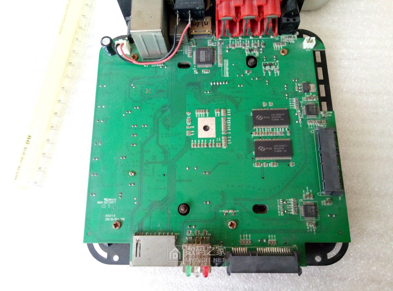 拆机整理个十年前的美如画k5硬盘播放器