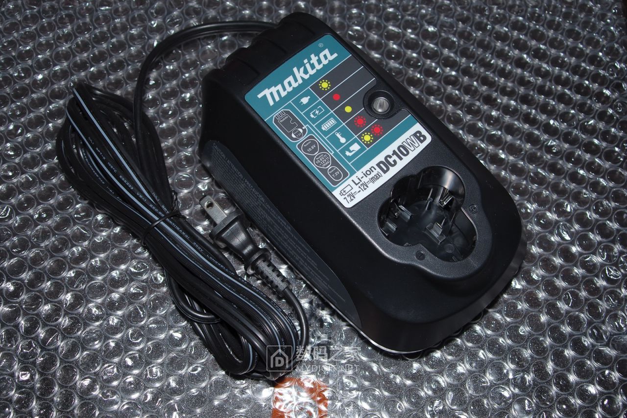 牧田全家桶系列25牧田dl1030电池dc10wb108v12v充电器