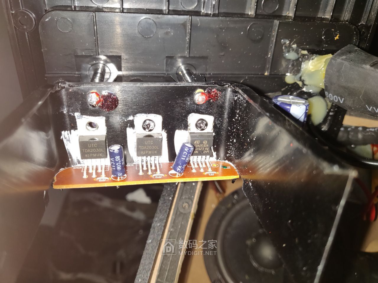 拆解漫步者电脑音箱edifierr201t12