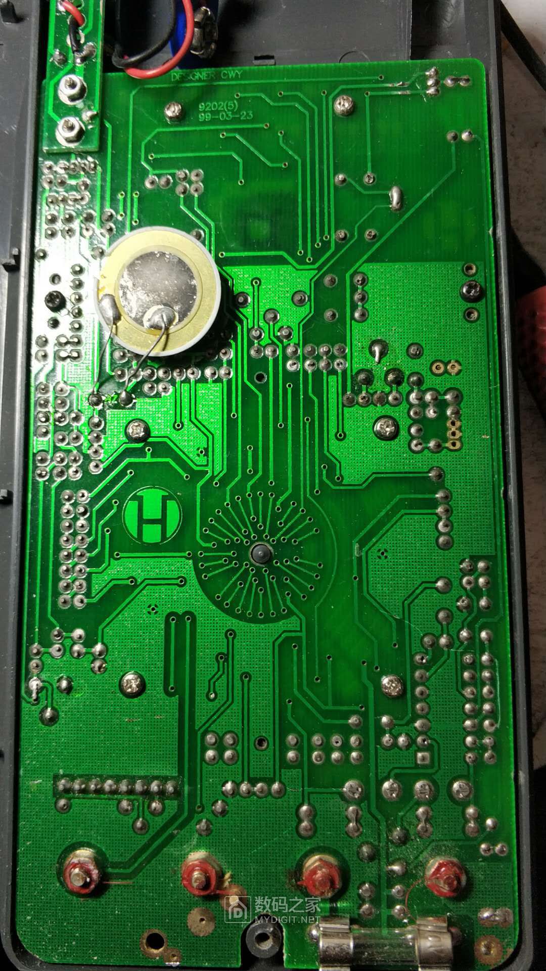 拆两个杂牌xioledt9205a万用表万能表