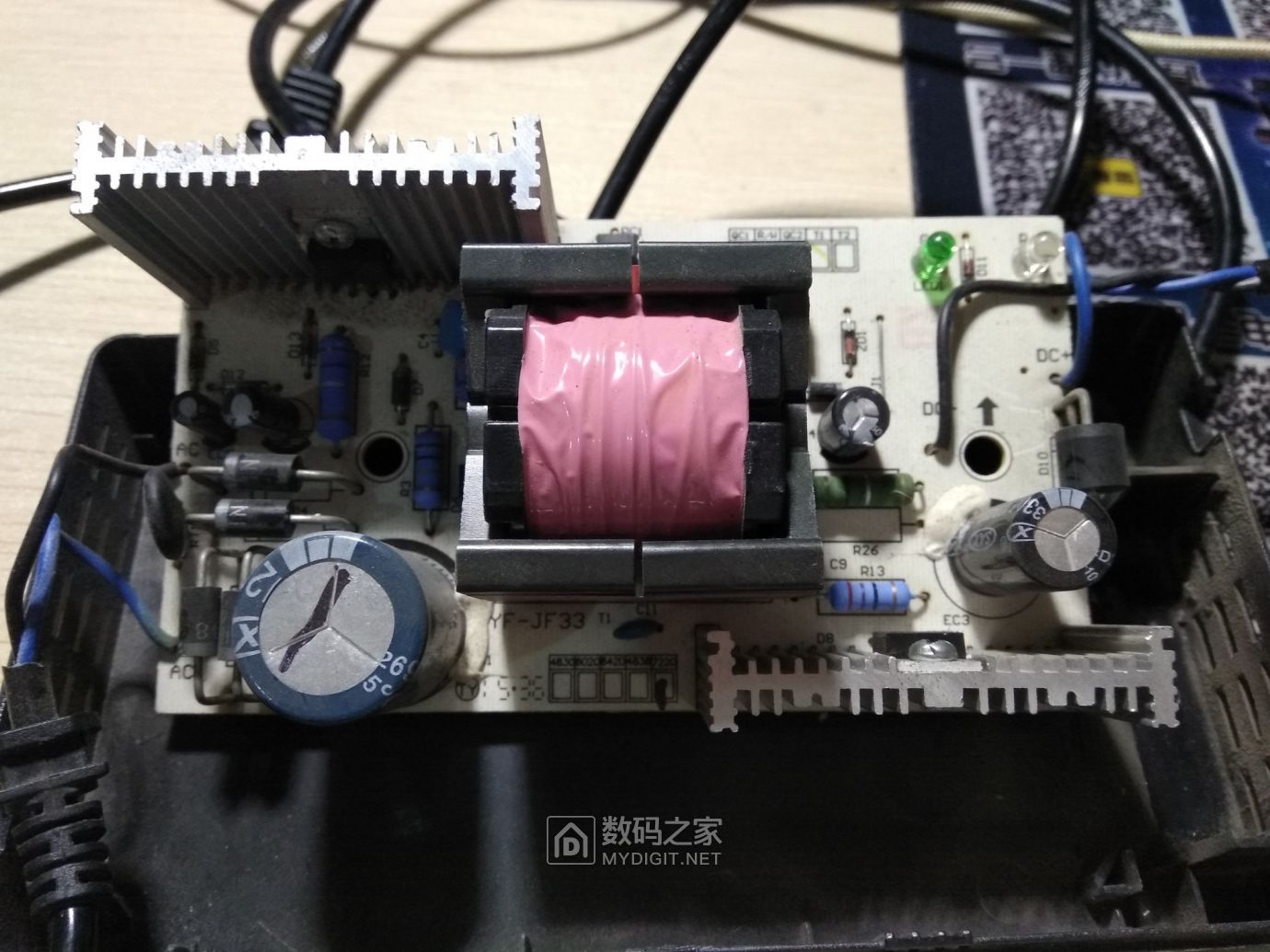 拆解本铃72v电动车充电器