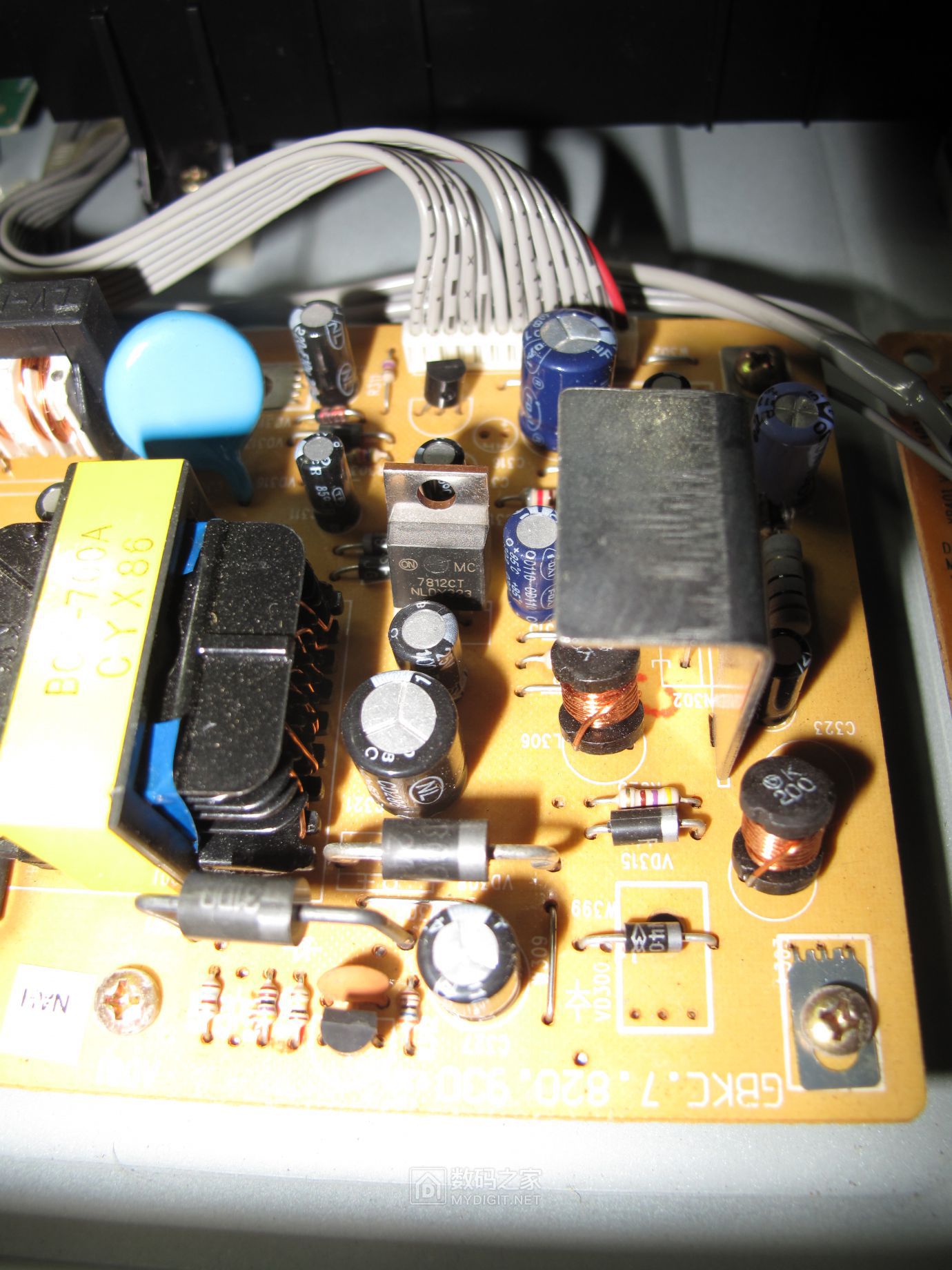 拆解新科dvd8311dvd播放机