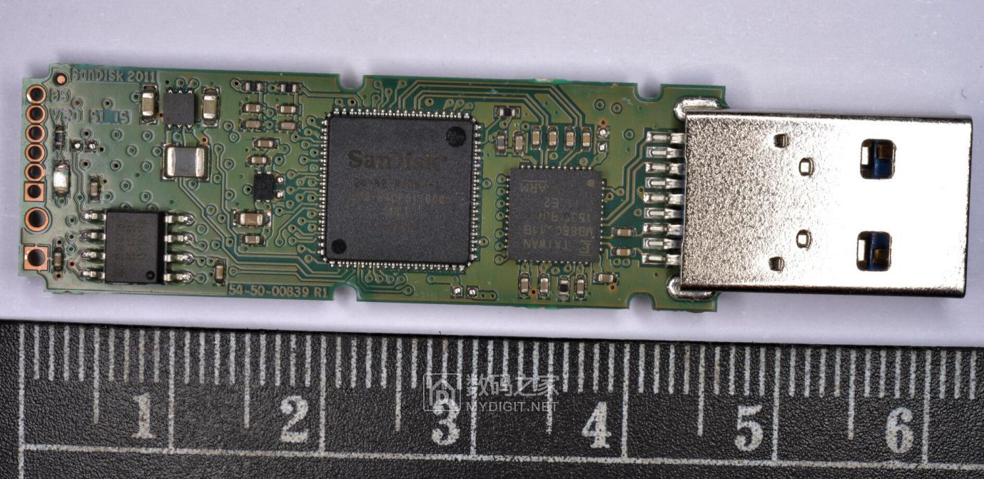 闪迪32gu盘拆解高清大图走起