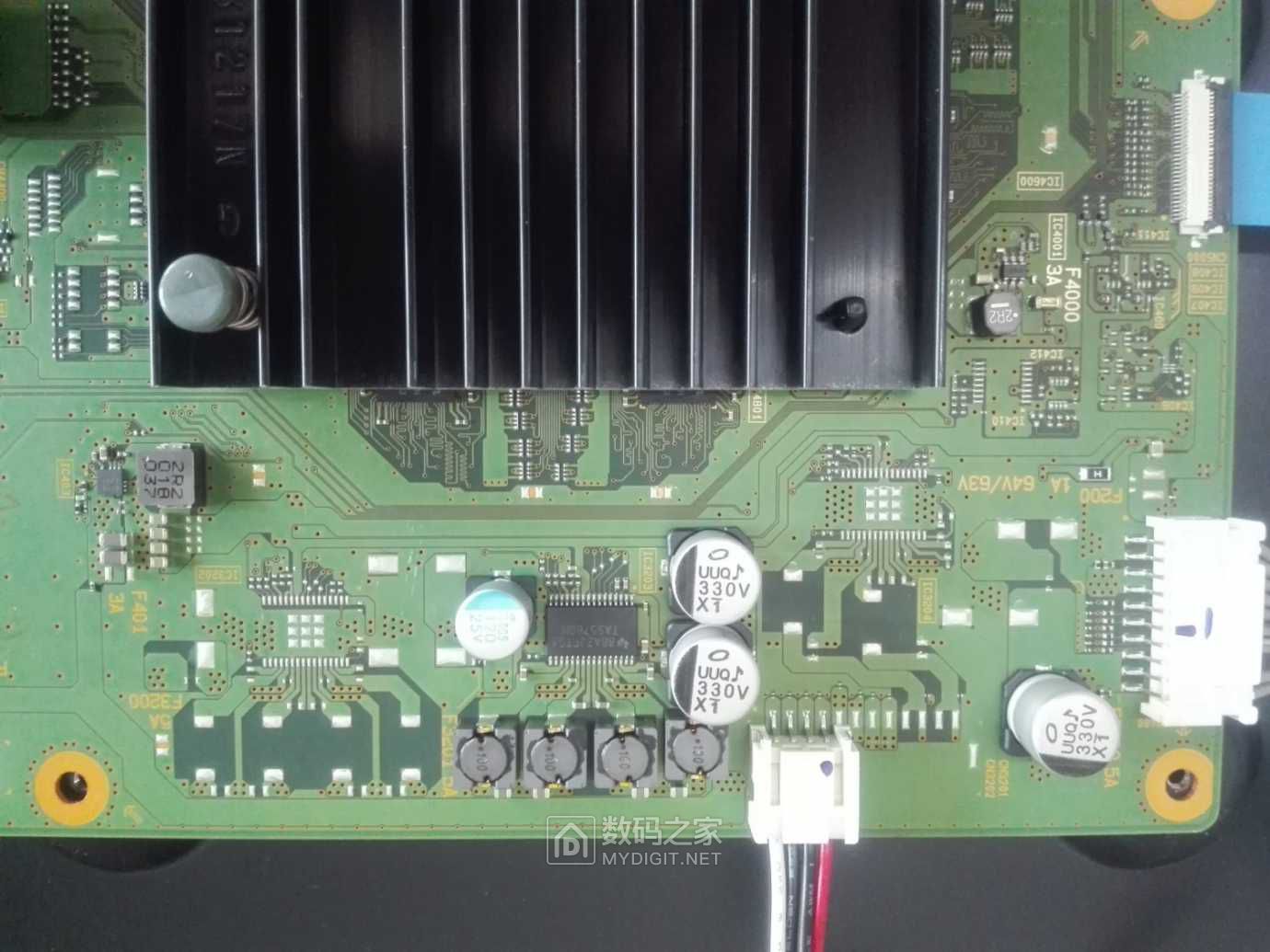 索尼液晶电视kd-55x9000f拆机看做工