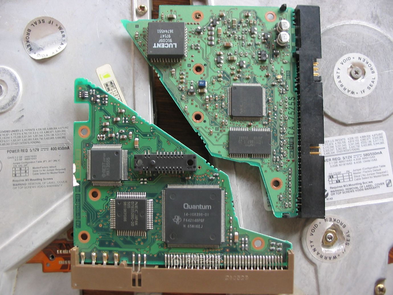 昆腾大脚硬盘quantumbigfoot2004年拍的照片