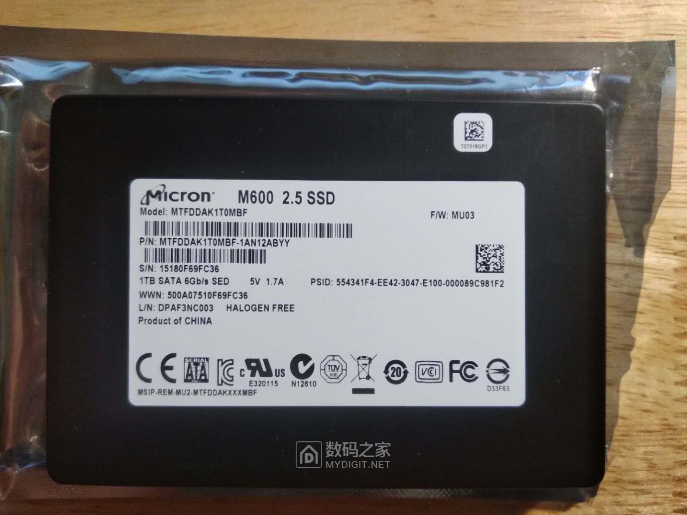 拆个镁光m6001t固态硬盘做工还算可以