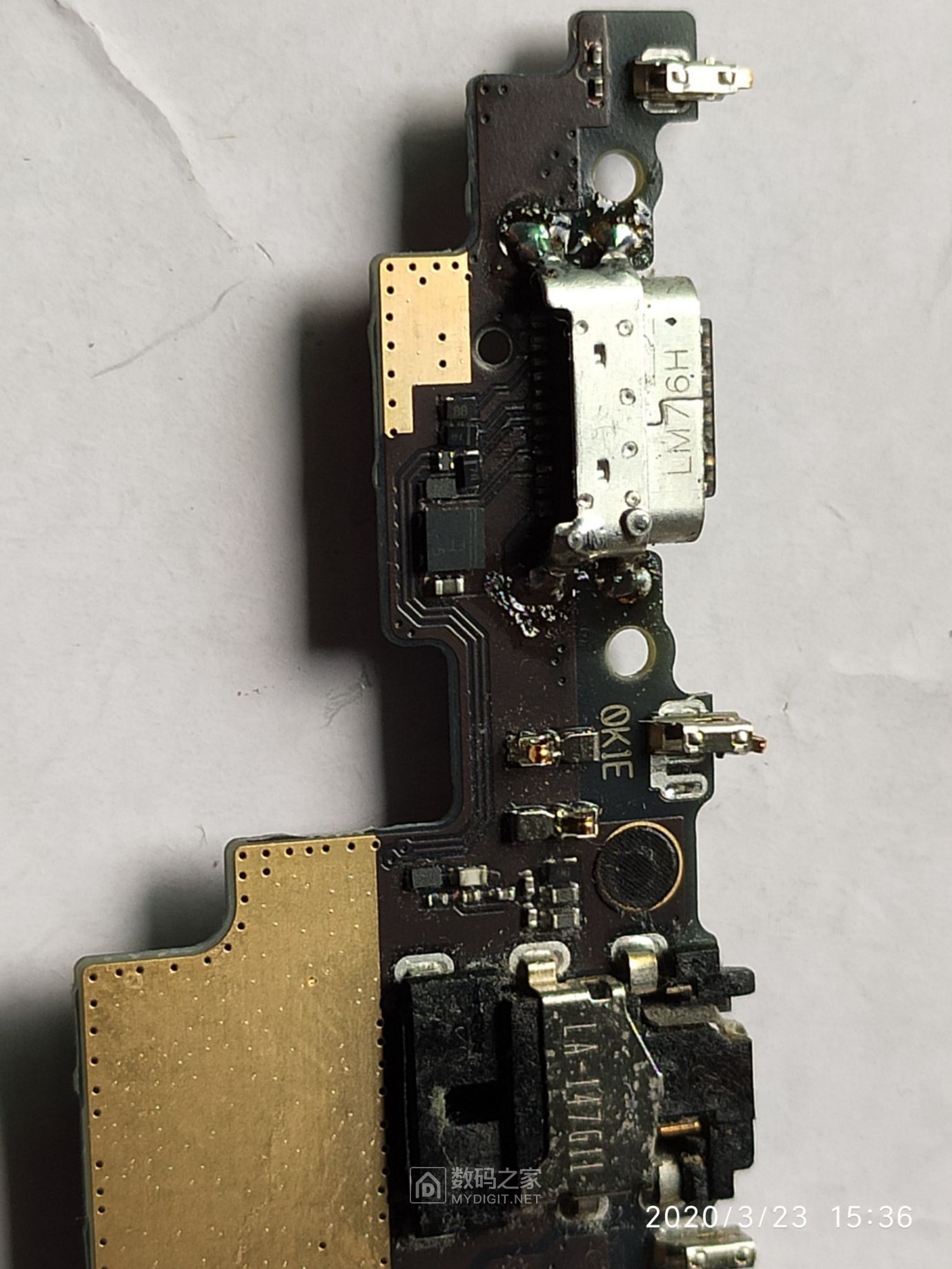 给小米5x换充电尾插小板