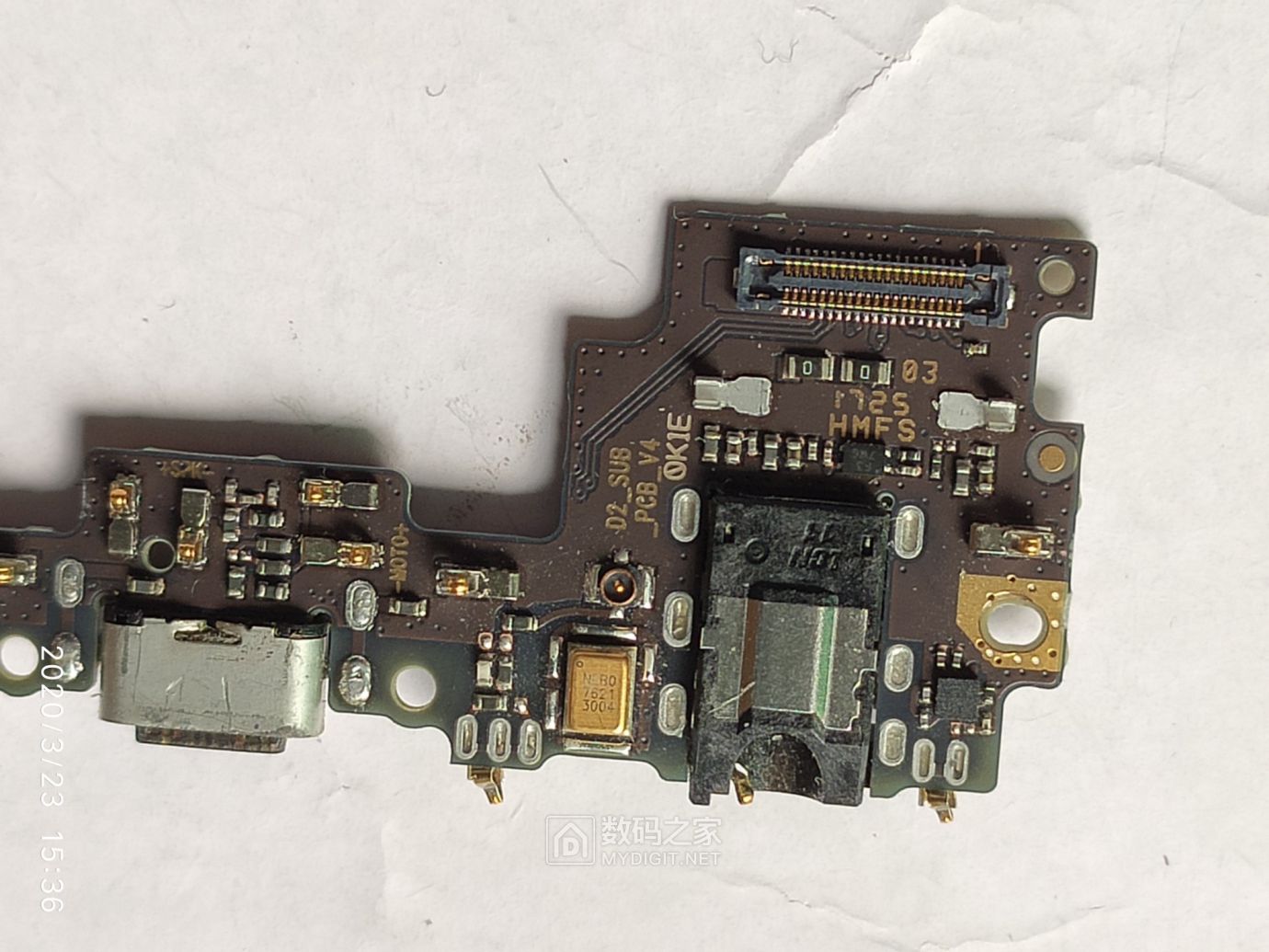 给小米5x换充电尾插小板