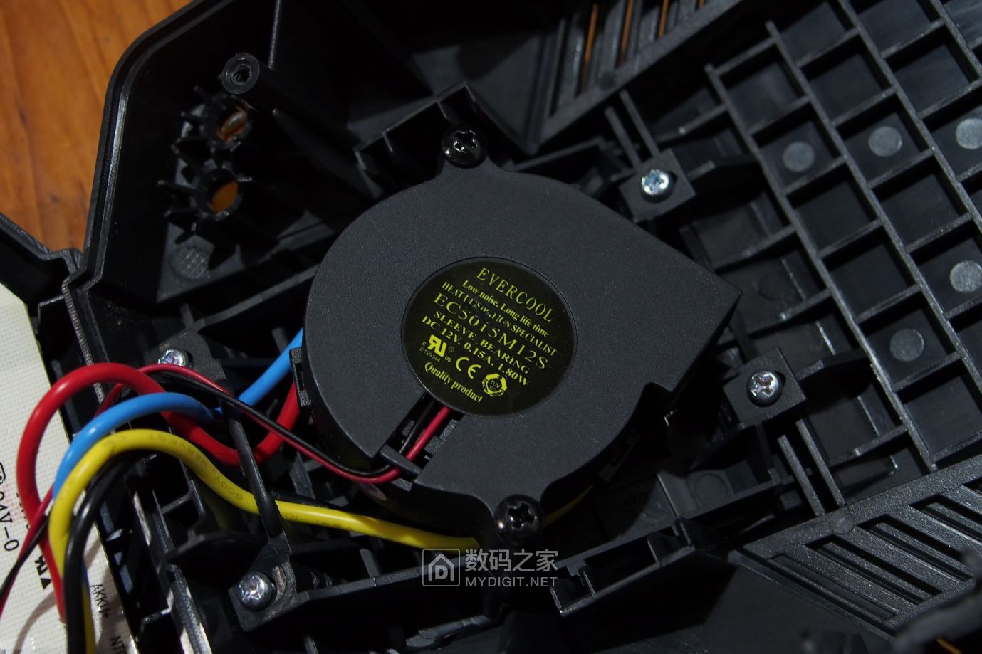 拆解三款博世充电器拆解图gal12v40al1820cval1860cv