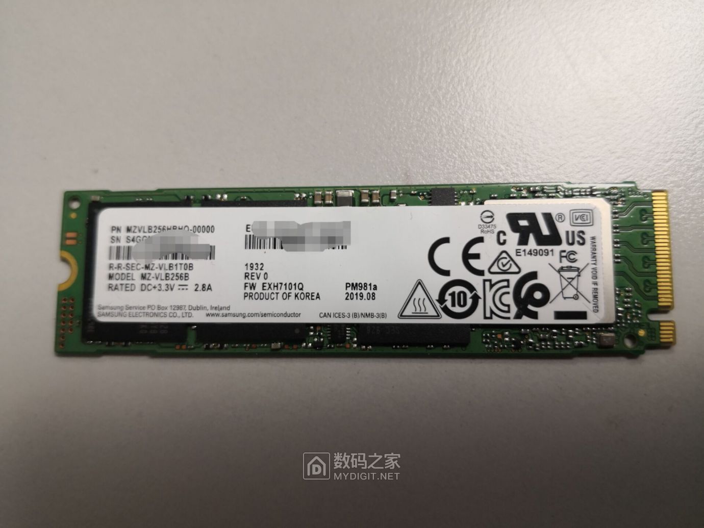 samsungpm981a256g拆标签看芯片