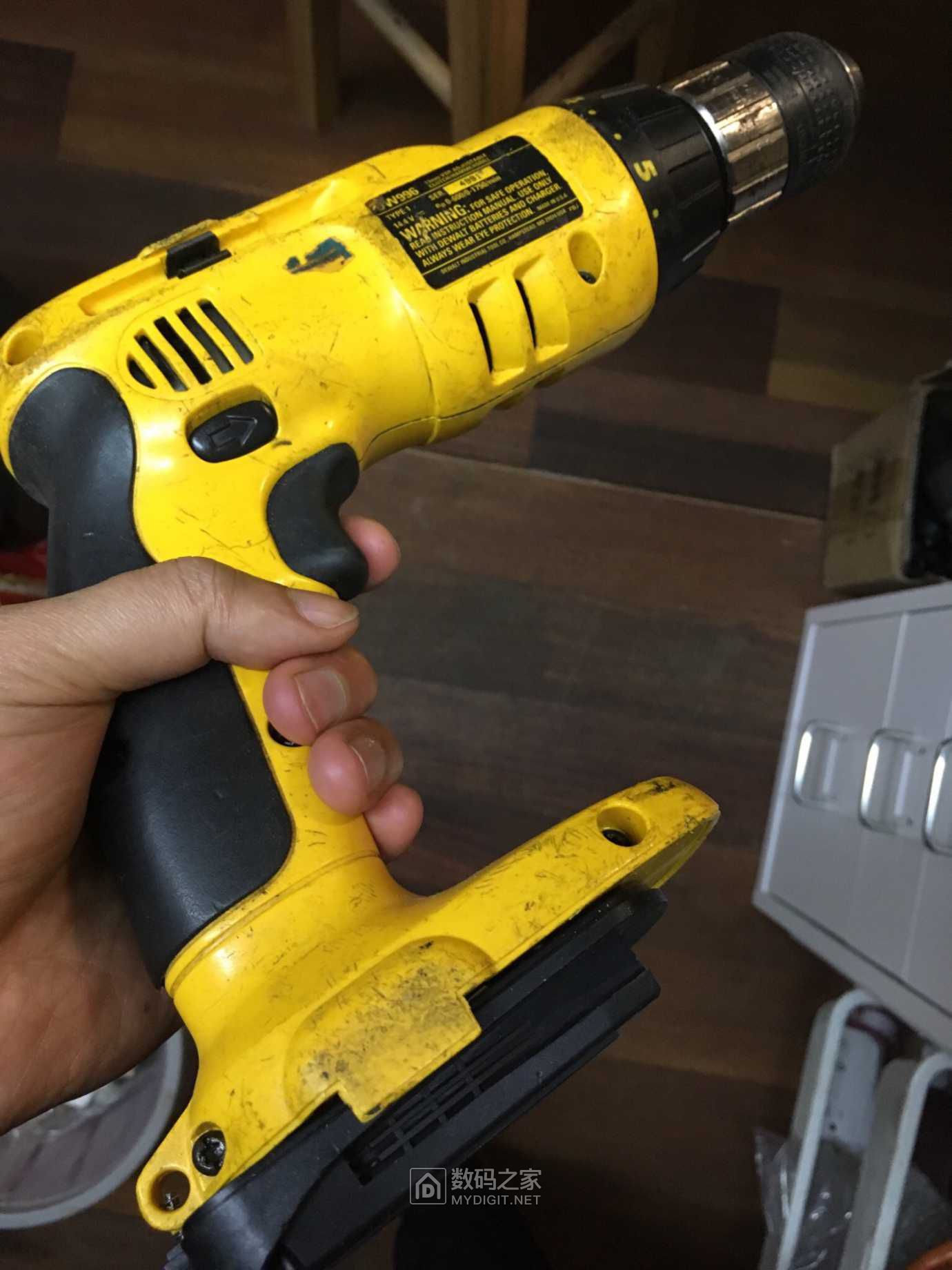 威克士24v电池怎么充电? - 拆机乐园 数码之家