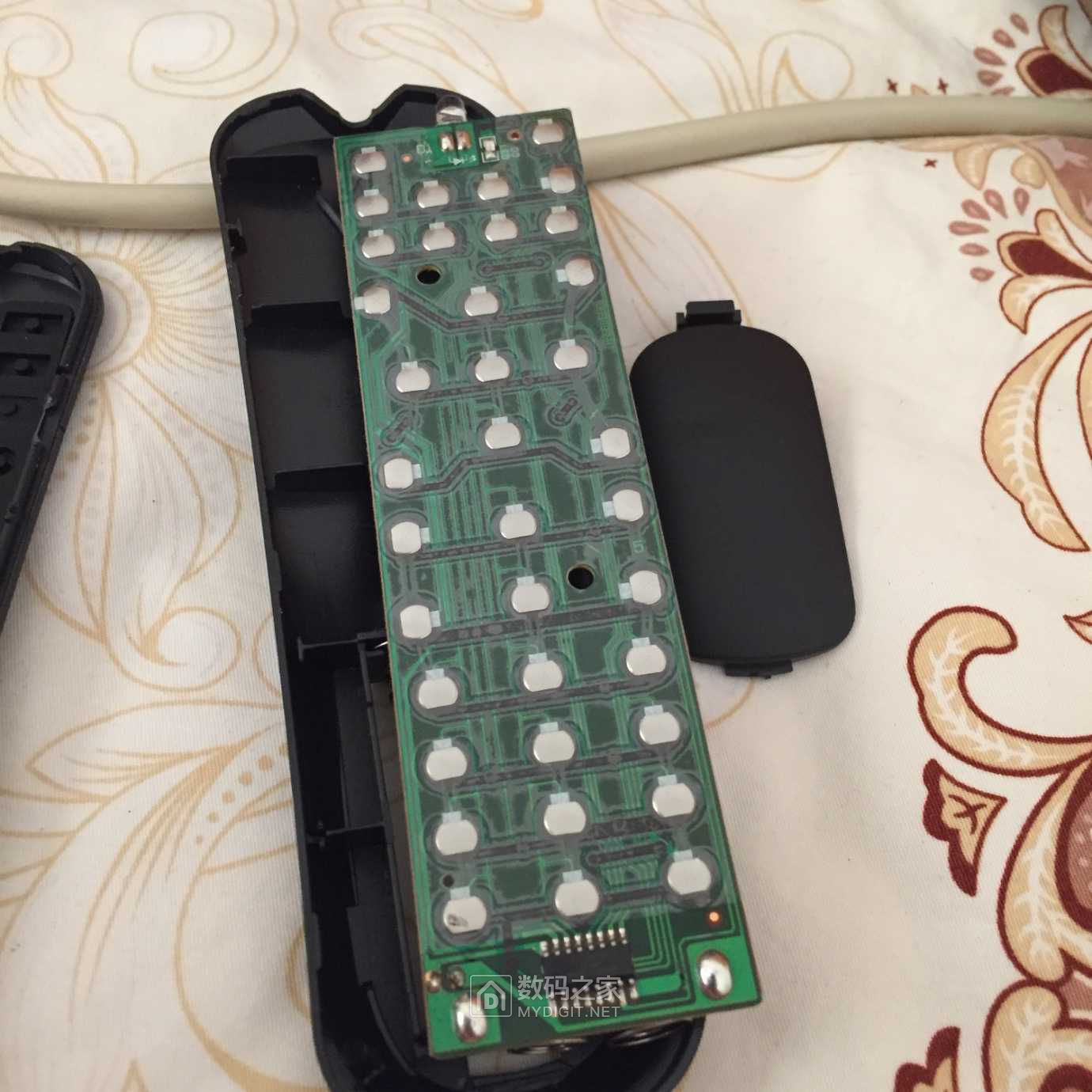 [家电] 拆中国移动电视盒遥控器