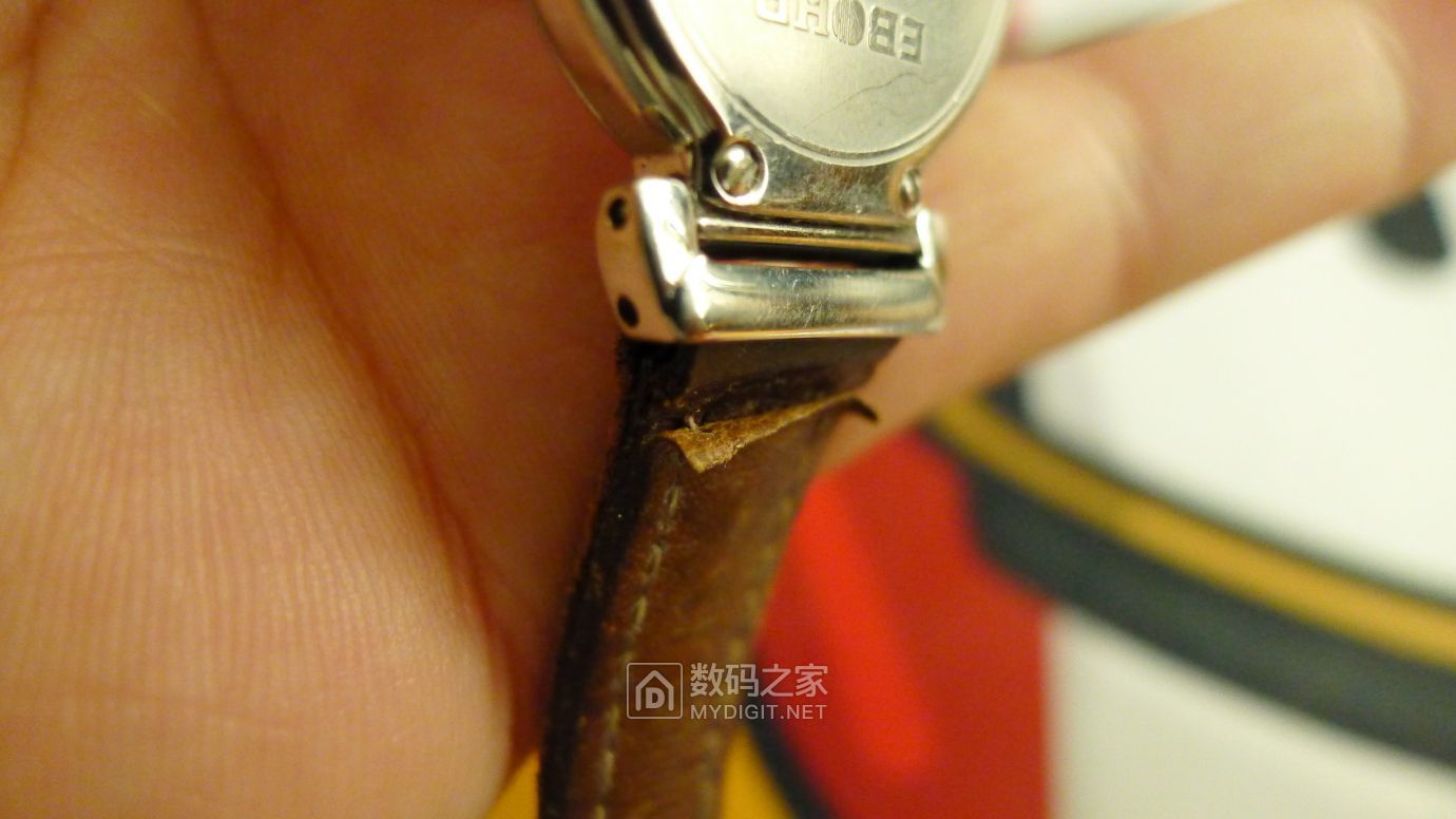 爱人学生时代的依波表拆开换电池