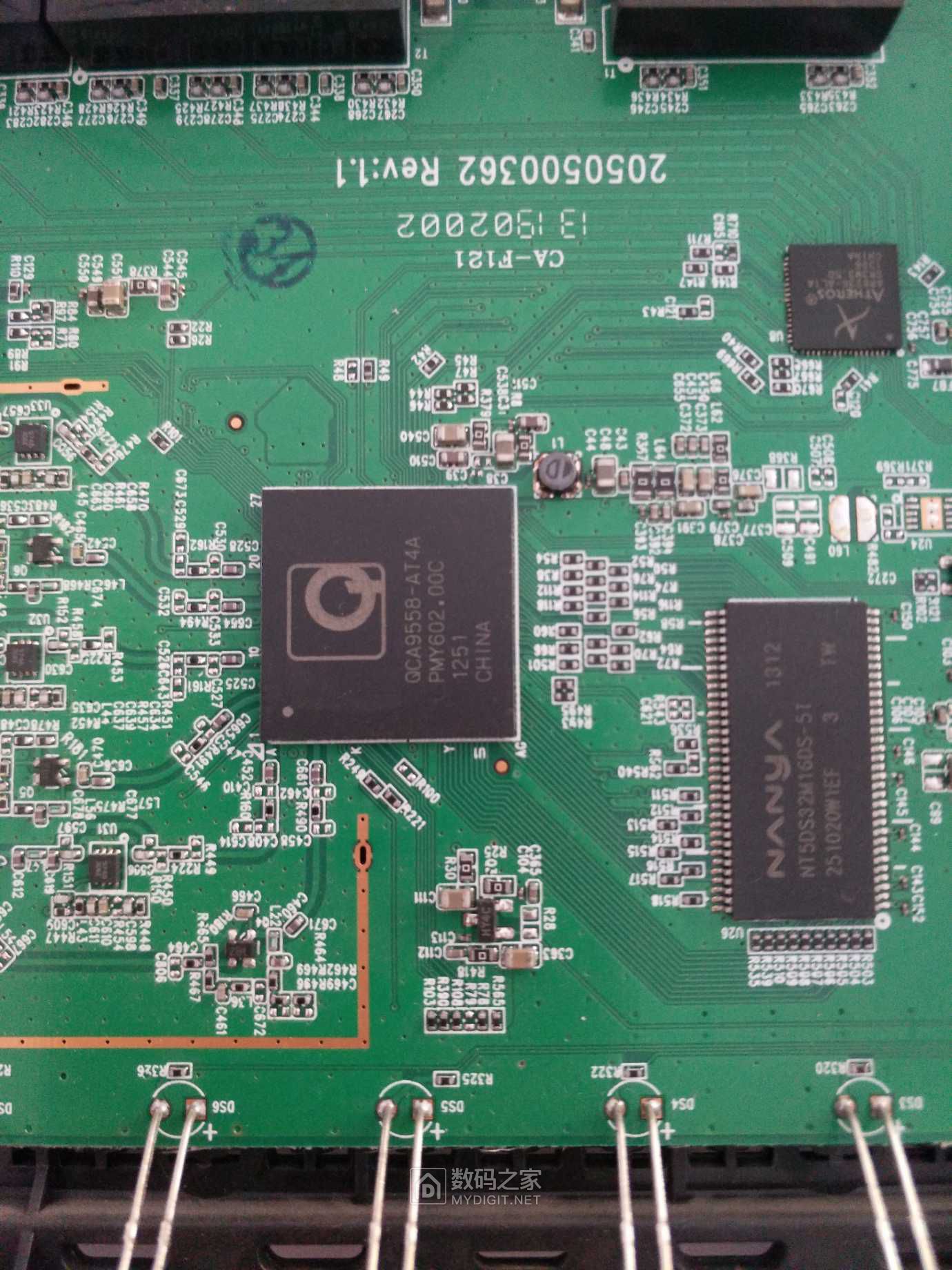 拆个路由器tp-link wr880n - 拆机乐园 数码之家