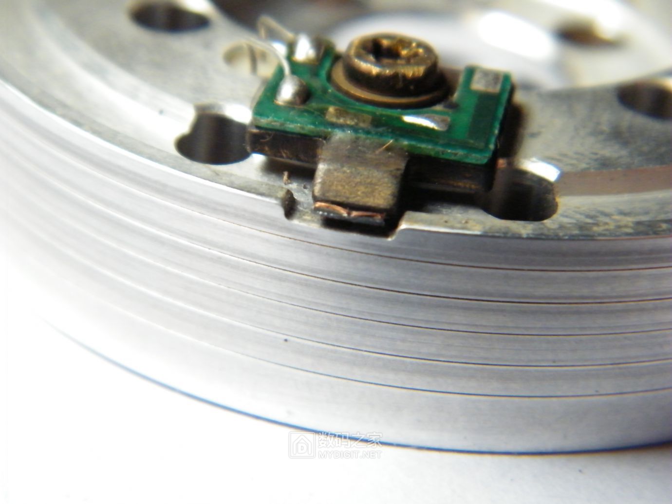 一个换下来的松下磁带录放像机磁头(panasonic  video head)