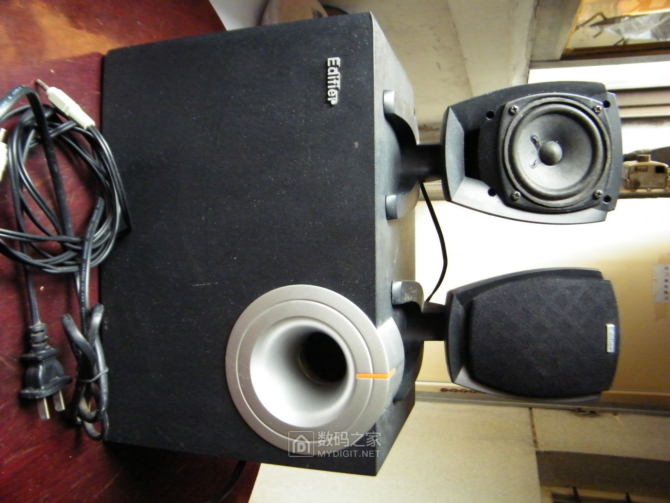 拆一个漫步者edifierr201t04款多媒体有源音箱