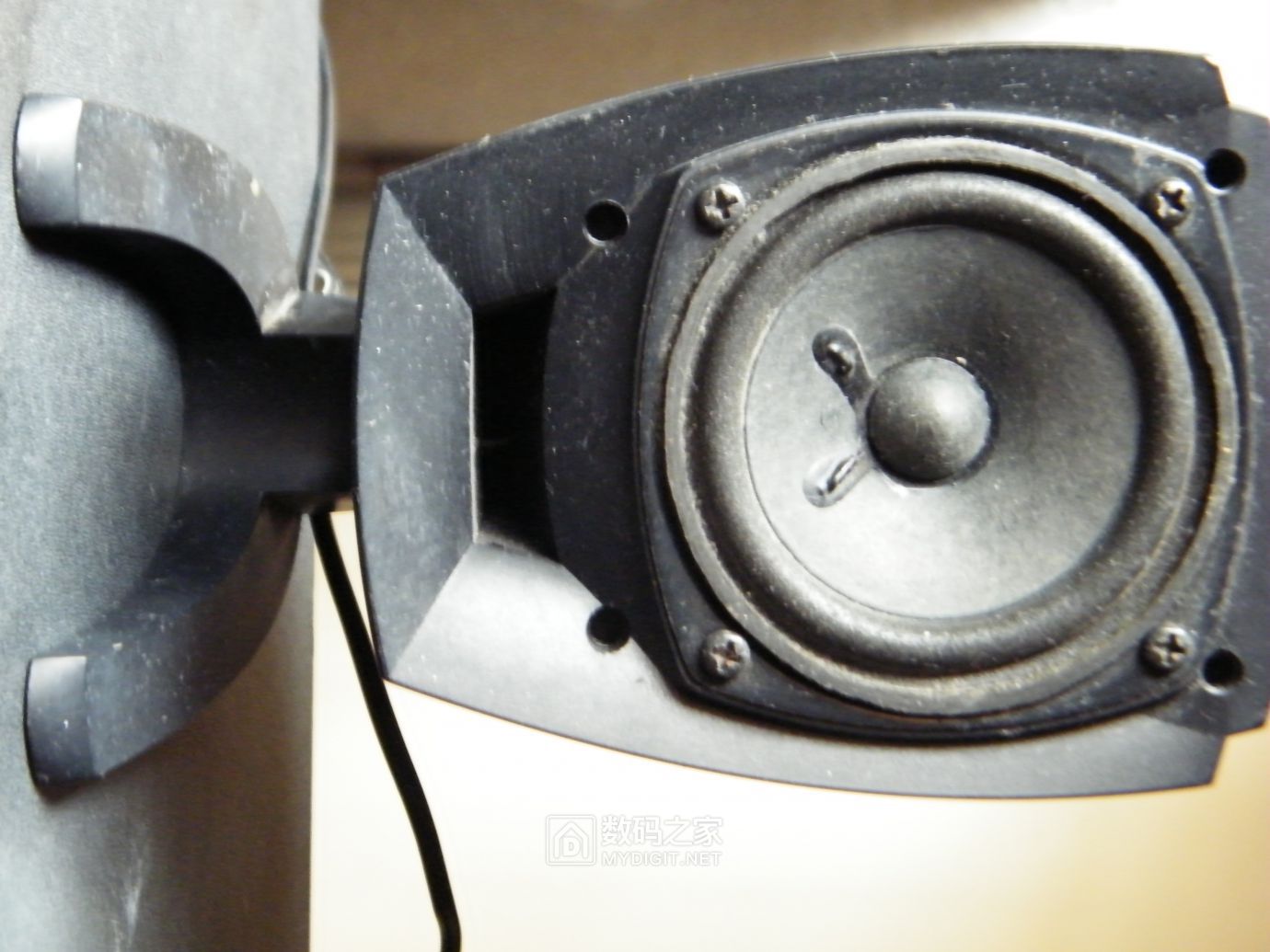 拆一个漫步者edifierr201t04款多媒体有源音箱