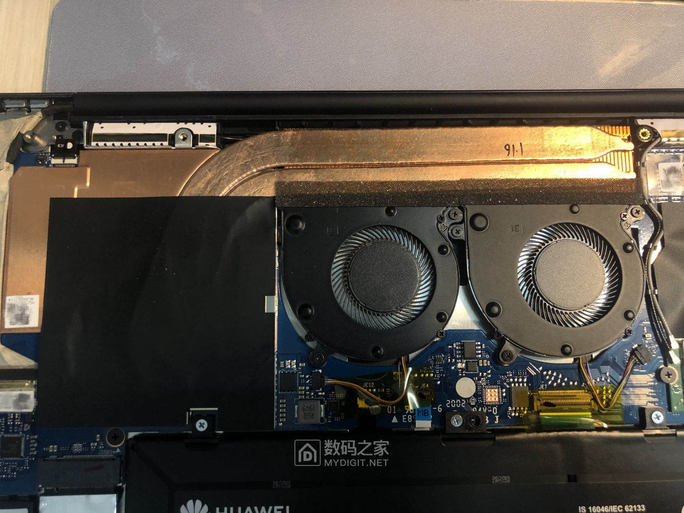 华为matebook13锐龙版r53500u16512g2020新款简单拆解