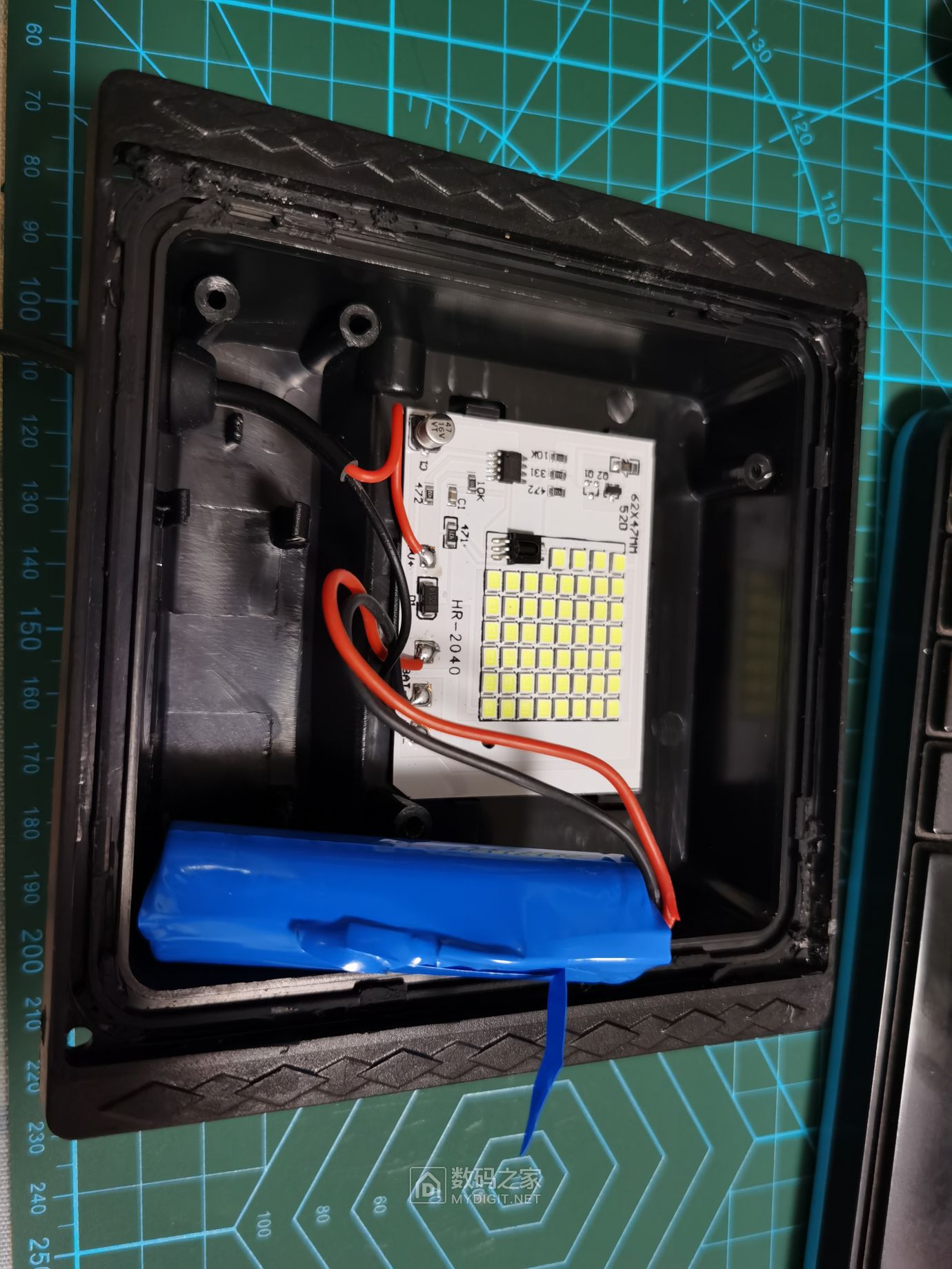 10元的太阳能灯拆解