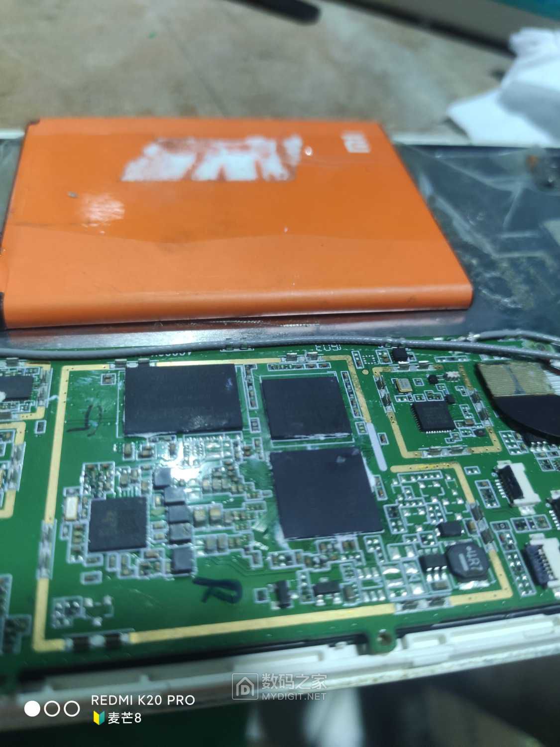 纯碎闲着蛋疼给手机灌满硅脂 - 拆机乐园 数码之家