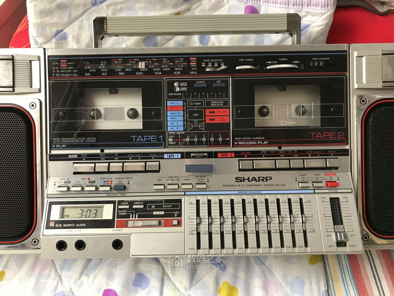 拆一下夏普gf800收录机看看就手稍微清清灰尘