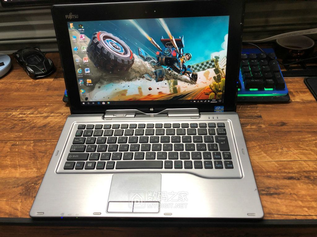 富士通q702二合一平板电脑
