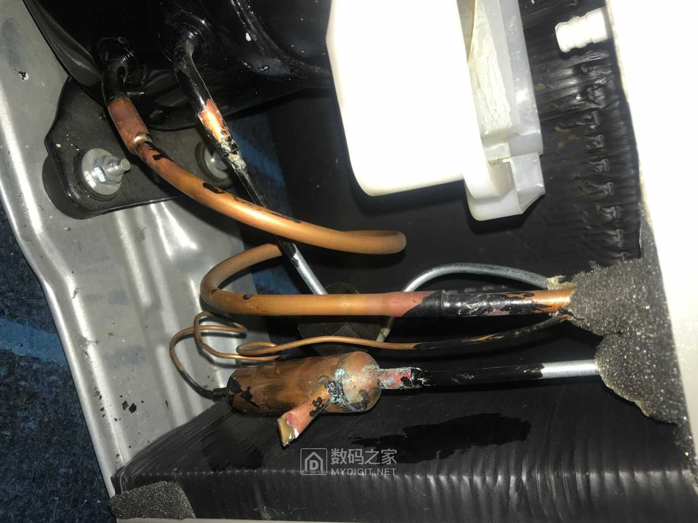 新买奥马118l双门小冰箱拆看