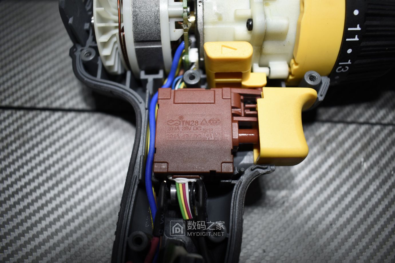 小强5288无刷20v锂电冲击钻不完全拆解