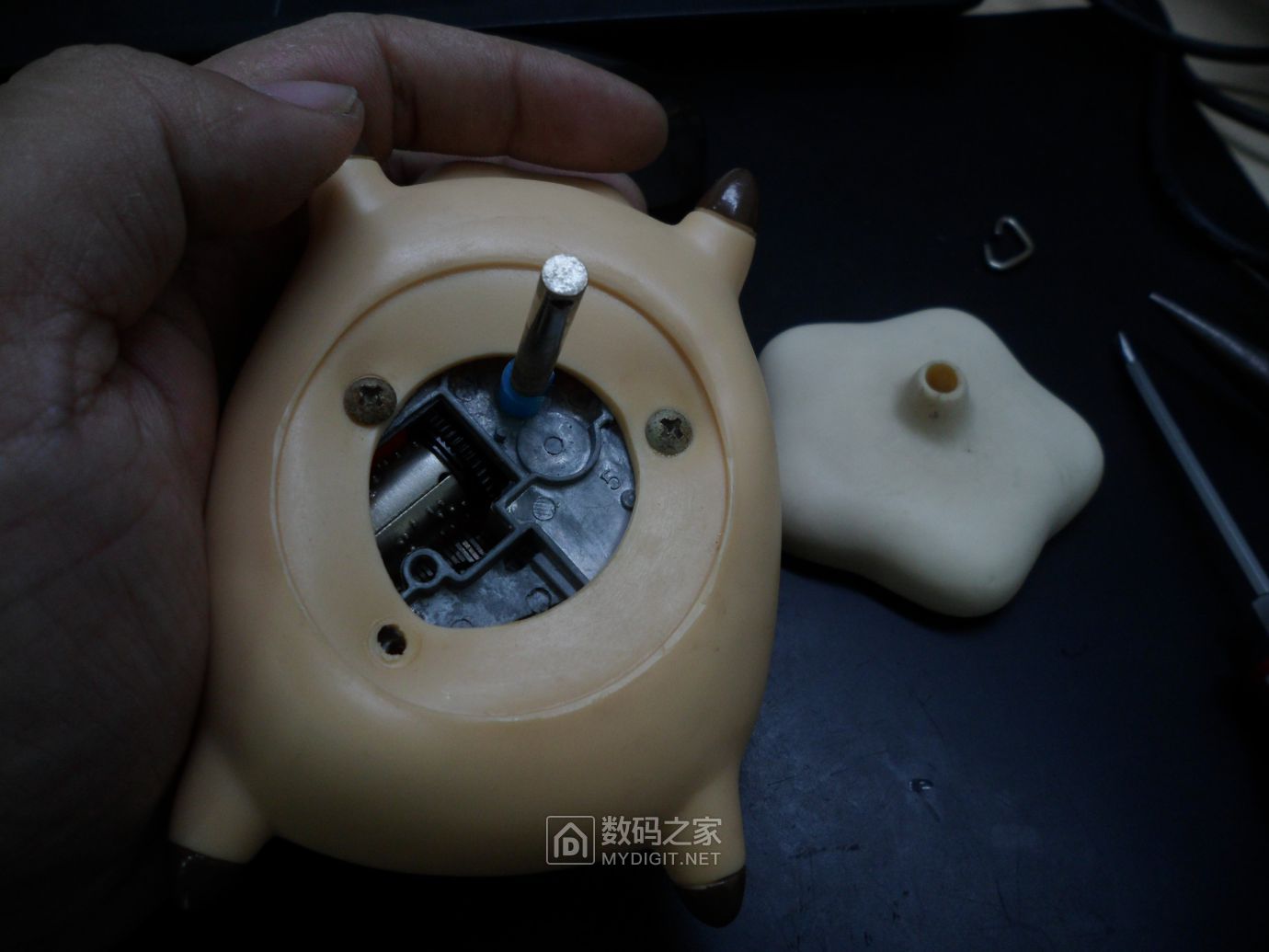 家里的八音盒坏了拆了