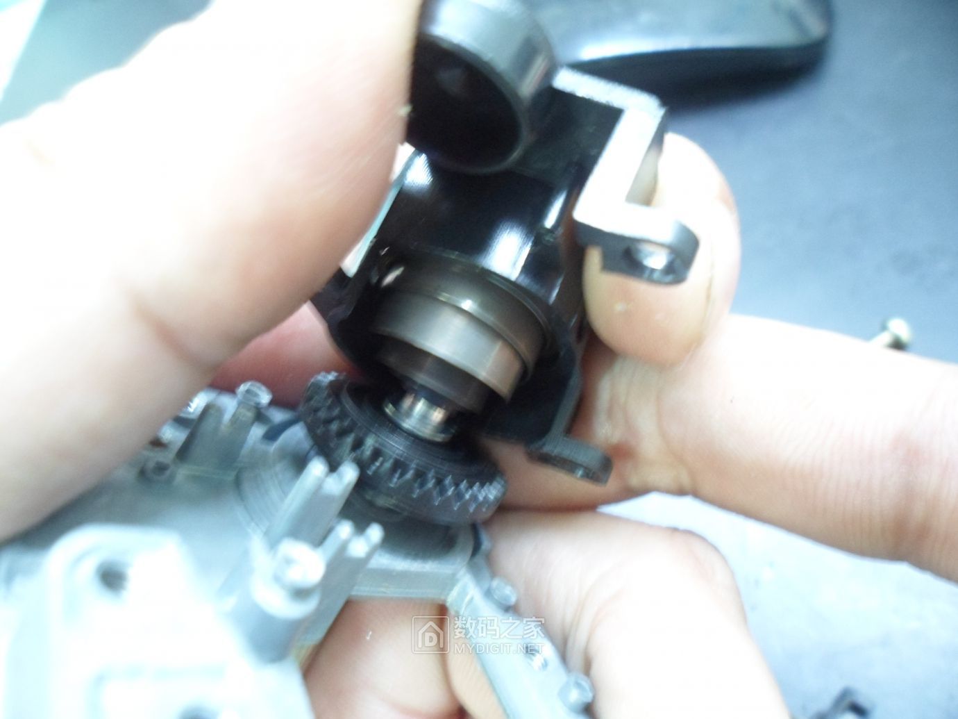 家里的八音盒坏了拆了