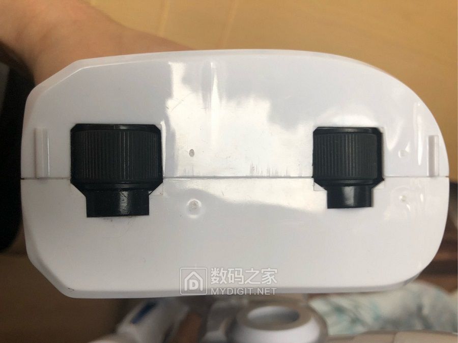水电混合充电机器人 (1).jpg